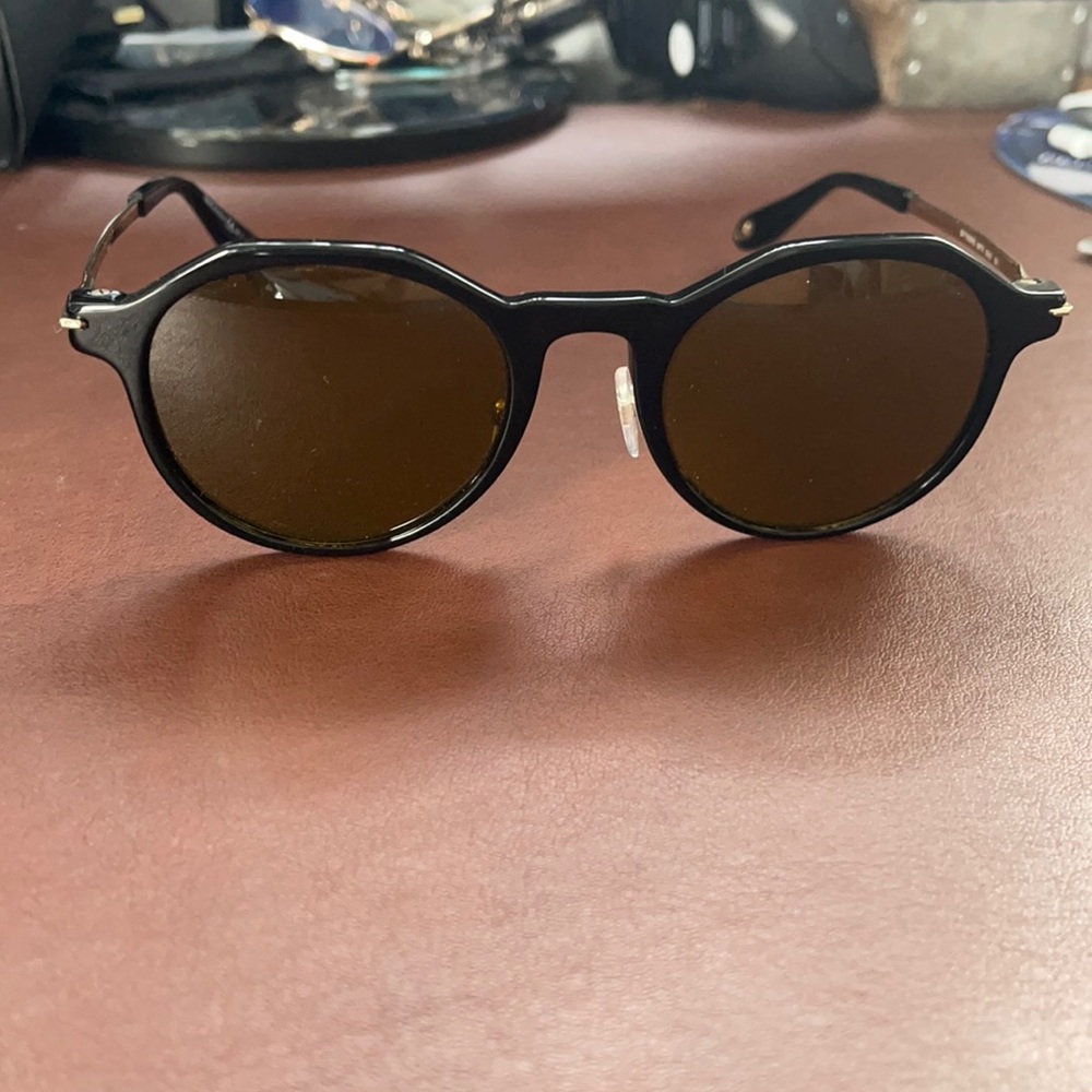 Givenchy Sunglasses GV7100 S/F